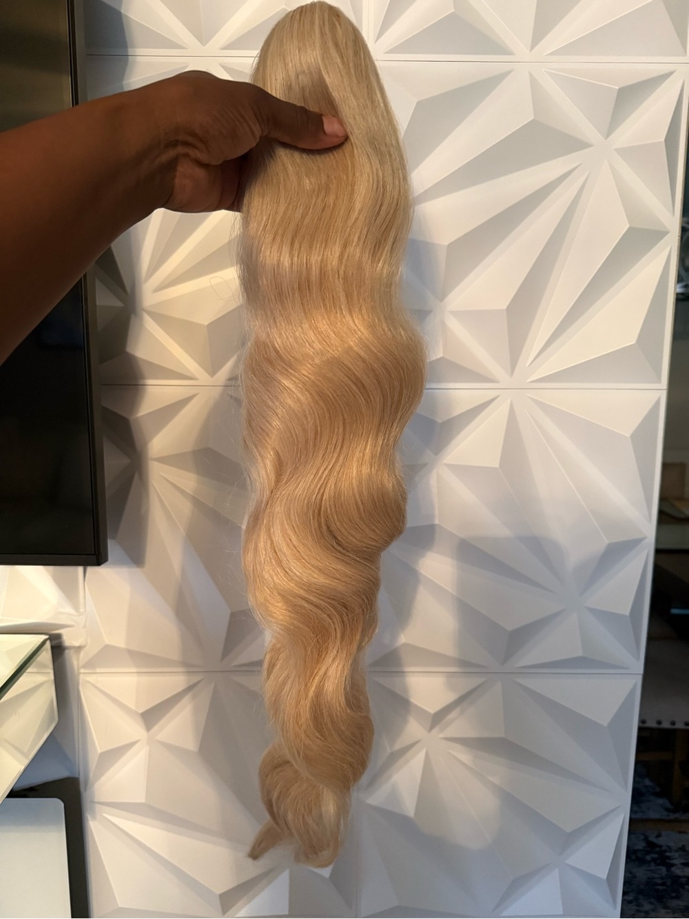 Blonde Wavy Women’s Hair Extension - Premium Natural-Look